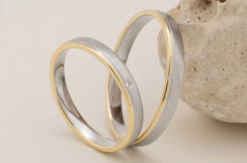 Entdecke Österreichs größte Goldschmiede & Schmuckmanufaktur und erhalte jetzt 25% Rabatt auf das gesamte Schmuck- und Trauringsortiment!