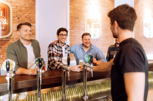 Bei dieser Führung wirfst du einen exklusiven Blick hinter die Kulissen der Bierproduktion in der Ottakringer Brauerei.